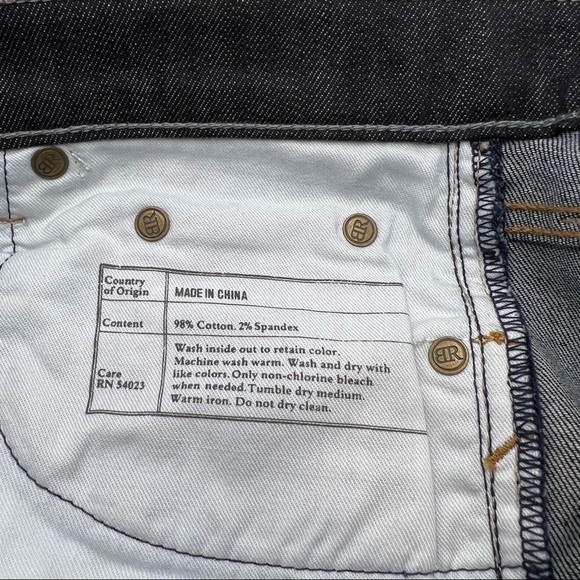 Banana Republic • Boot-Cut Low Rise Denim jeans - Picture 6 of 8